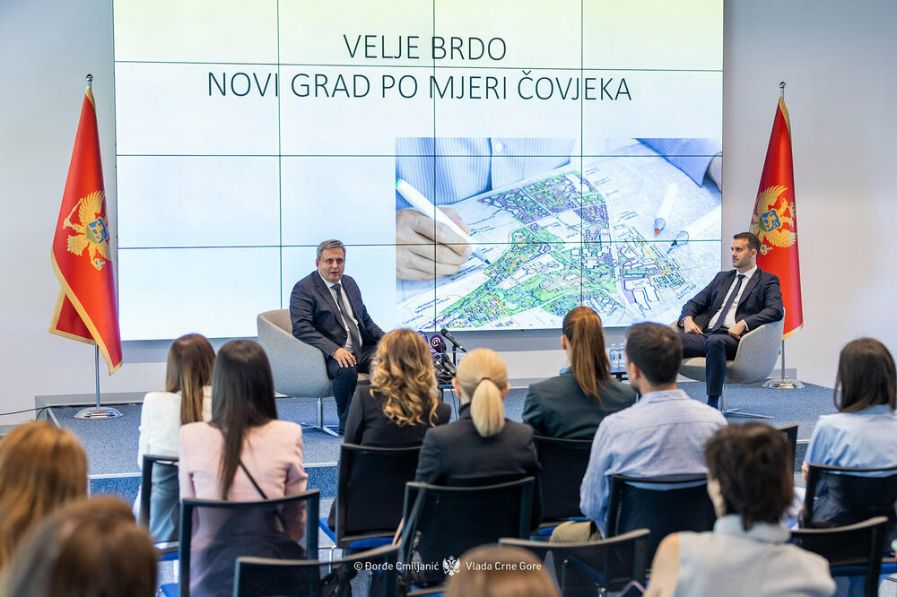 Najavili useljenje za dvije godine: Spajić i Radunović na konferenciji za novinare, Foto: Đorđe Cmiljanić/Vlada Crne Gore