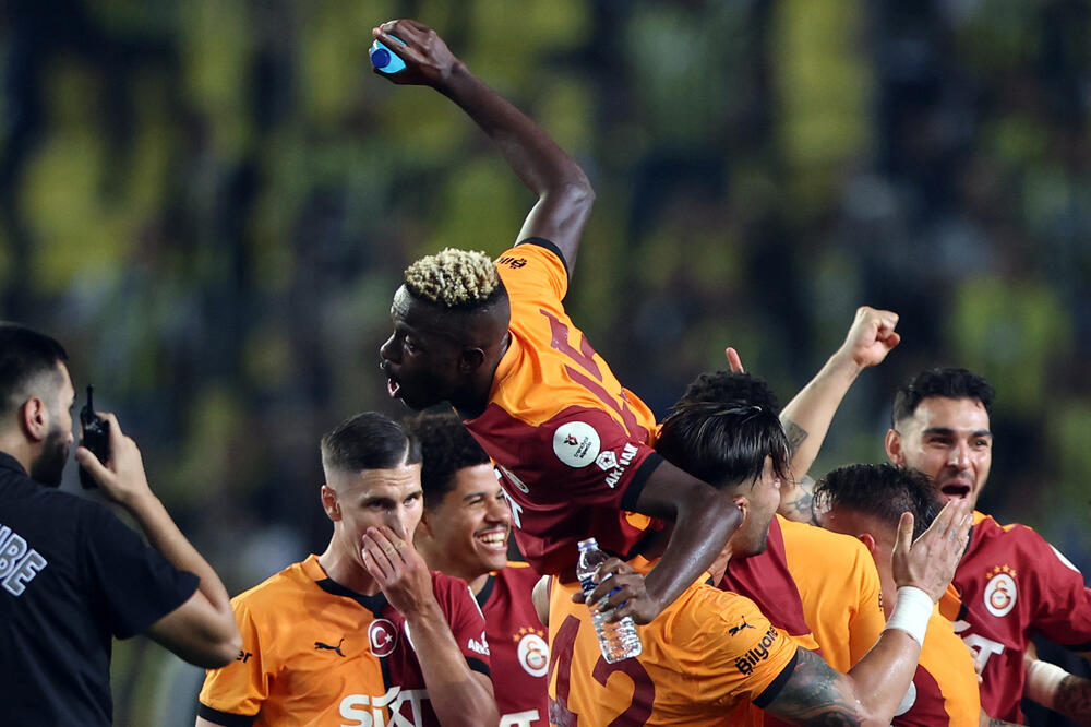 Viktor Osimen i Galata dočekuju PAOK, Foto: Umit Bektas/Reuters