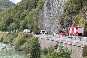 Tri osobe povrijeđene u nezgodi na putu Kolašin - Mojkovac