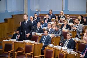 DPS: Ukidanje slobodne riječi u Skupštini posljedica nečiste...