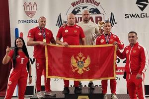 Pet medalja za crnogorsku pauerlifting reprezentaciju