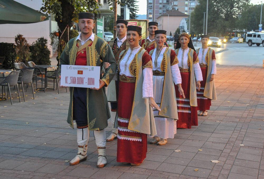 <p>Čuli su se zvuci i pjesma iz predjela Grčke, Sjeverne Makedonije, Bosne i Hercegovine i Crne Gore</p>