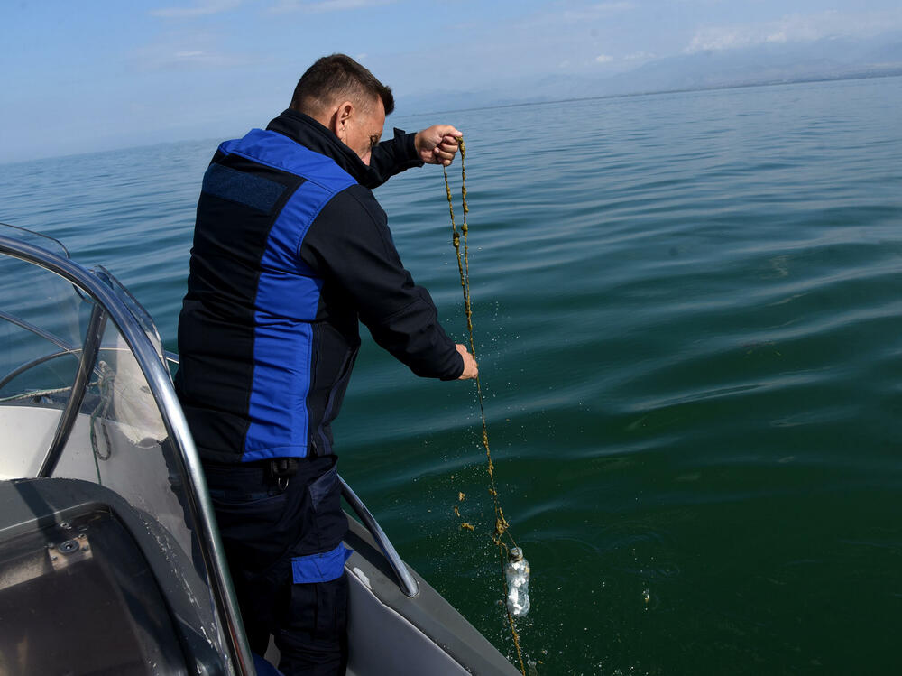 Izvlači i na desetine metara parangala: Maraš