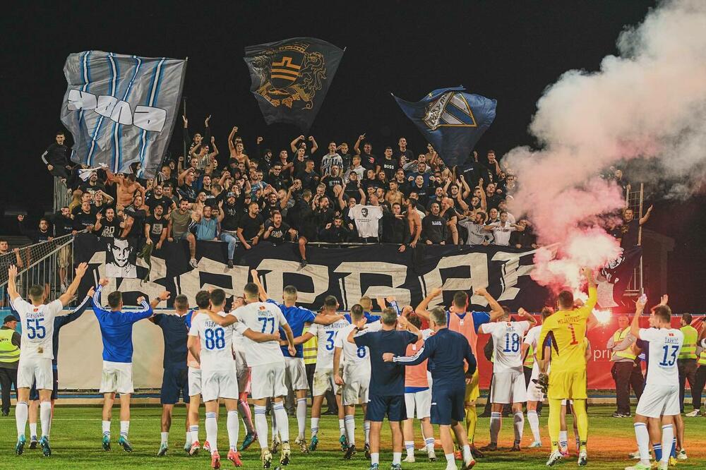 Perfektan start krunisan na terenu šampiona: Fudbaleri Budućnosti nakon meča sa Dečićem, Foto: FK Budućnost/Rusmin Radič