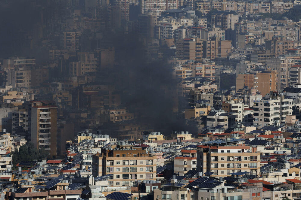 Izrael saopštio da je izveo precizan vazdušni napad: Detalj iz Bejruta, Foto: Reuters