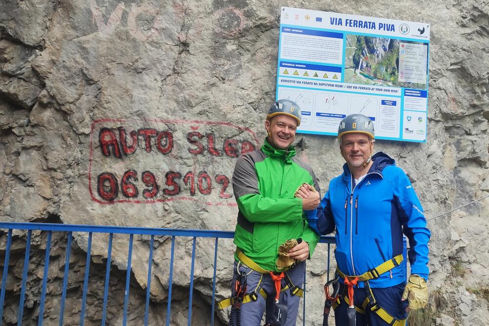 <p>Via ferrata Piva se nalazi u blizini mosta preko rijeke Pive, okružena kanjonom, na izuzetno atraktivnoj lokaciji, a prilagođena je potrebama svih turista, djelimično je pogodna i za djecu</p>