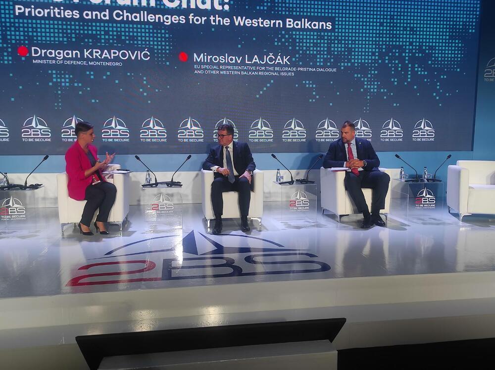 Miroslav Lajčak, 2BS forum