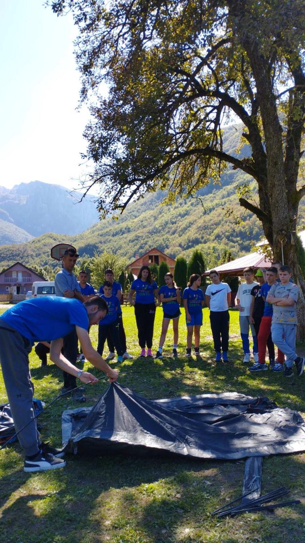 <p>Tokom trajanja kampa, učesnici su imali priliku da se oprobaju u u brojnim edukativnim radionicama i ekološkim aktivnostima, a cilj je bio podizanje svijesti o zaštiti životne sredine i održivom razvoju</p>