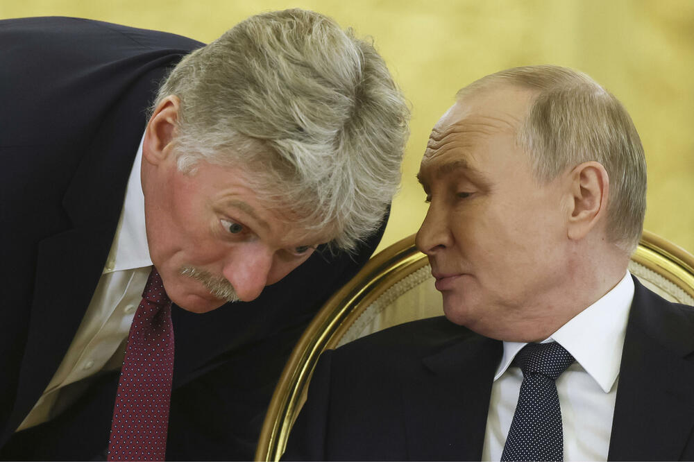 Peskov i Putin u Kremlju 8. oktobra, Foto: Beta/AP