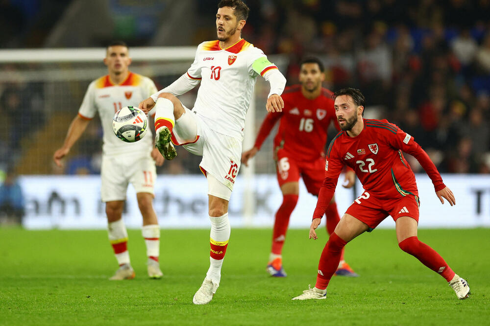 Jovetić tokom meča u Velsu, Foto: Reuters