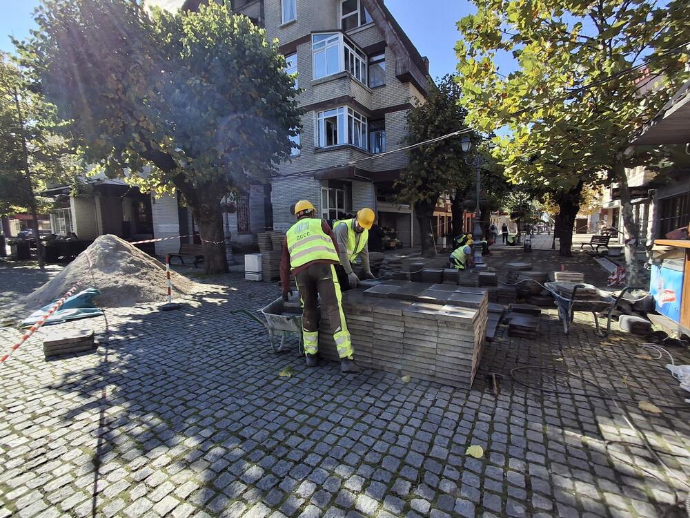 <p>Komunalno preduzeće počelo je radove adaptacije Ulice IV proleterske, takozvane Sibirske</p>