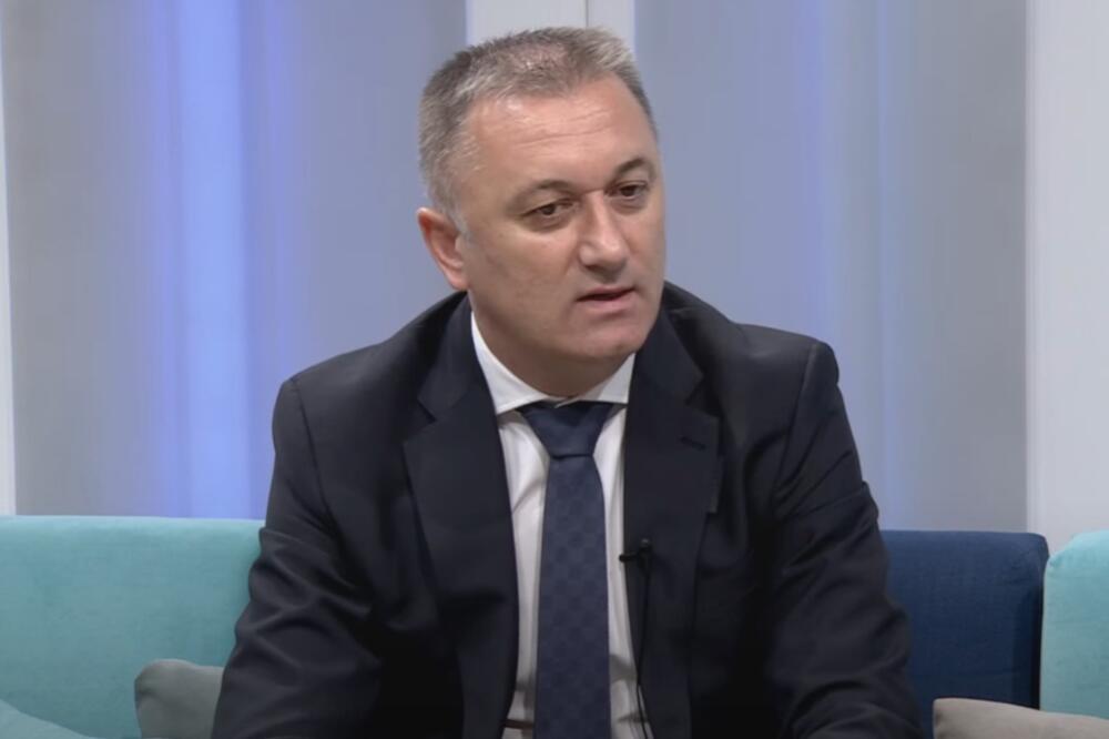 Ministar socijalnog staranja, brige o porodici i demografije Damir Gutić, Foto: Screenshot/TV Vijesti