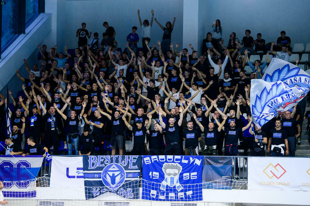 Liga šampiona se ponovo igra u gradu prvaka Evrope: Navijači Primorca tokom Evrokupa prošle sezone, Foto: Krsto Vulović