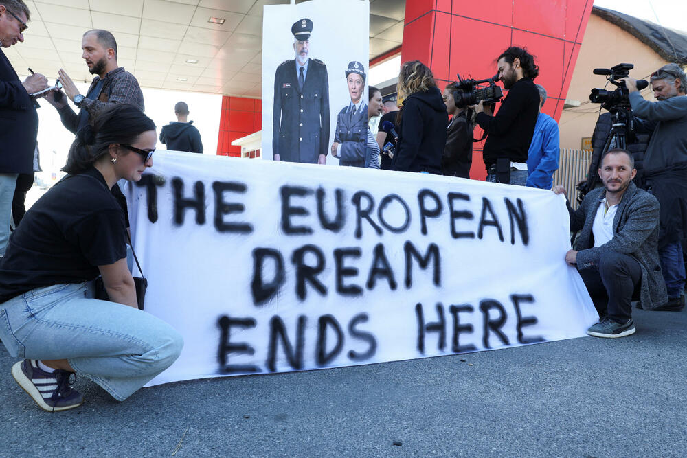 Protest aktivista zbog otvaranja prijemnih centara u Albaniji