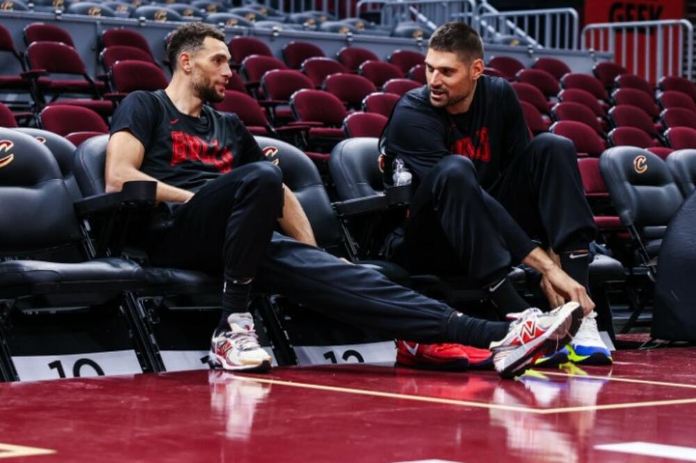 Vučević i Lavin pred jedan od mečeva Bulsa u predsezoni, Foto: Chicago Bulls/X