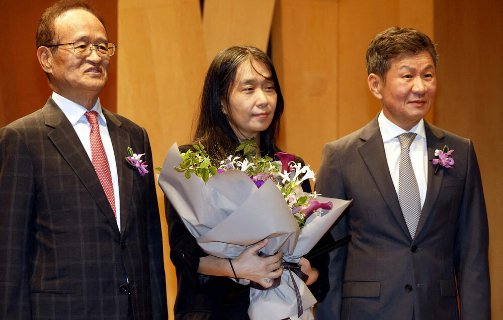 Han Kang na ceremoniji na kojoj joj je uručena Nobelova nagrada