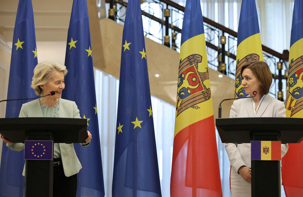 Maja Sandu i Ursula fon der Lajen