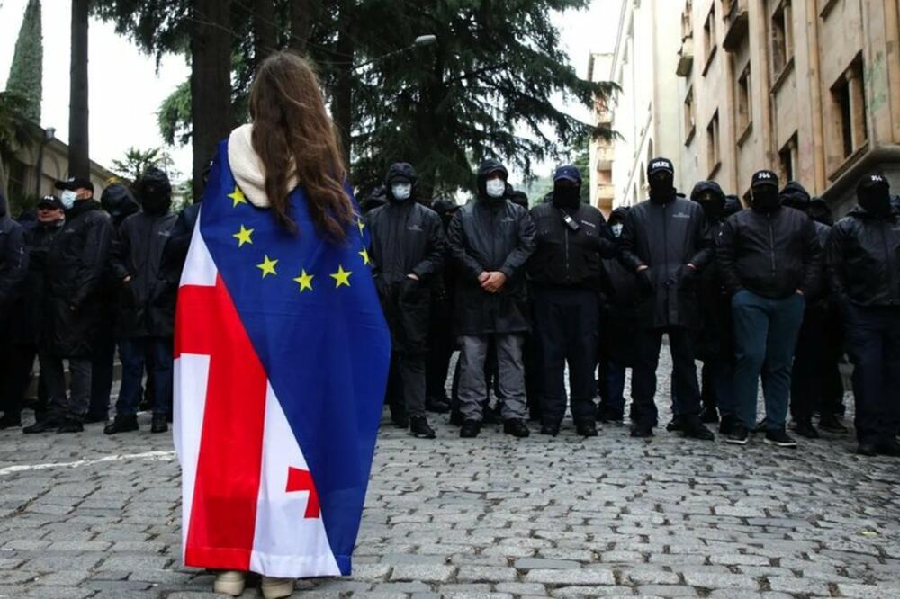 Anti-vladini protesti u gruzijskoj prijestonici u proljeće prošle godine izveli su hiljade ljudi na ulice, Foto: EPA