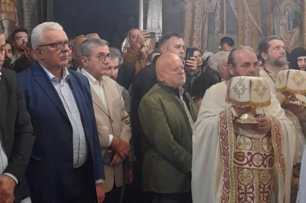 Mandić na liturgiji, Foto: x.com/AndrijaMandicDF