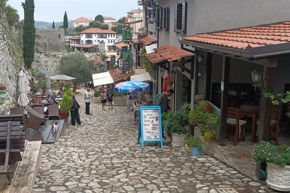 Najvažniji resurs lokalne samouprave: Stari Bar, Foto: Dušan Cicmil