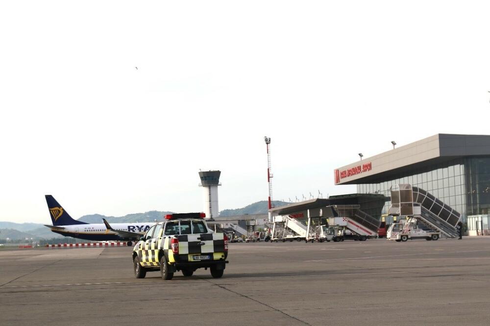 Međunarodni aerodrom Tirana