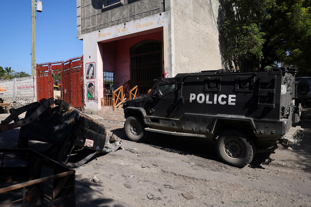 Policija na ulicama Port-o-Prensa, Foto: Reuters