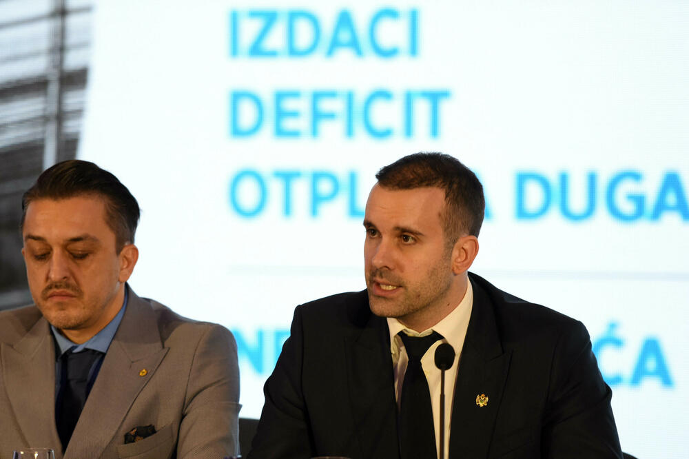 Ekonomski program je tek na ispitu: Mministar finansija Novica Vuković i Spajić, Foto: BORIS PEJOVIC