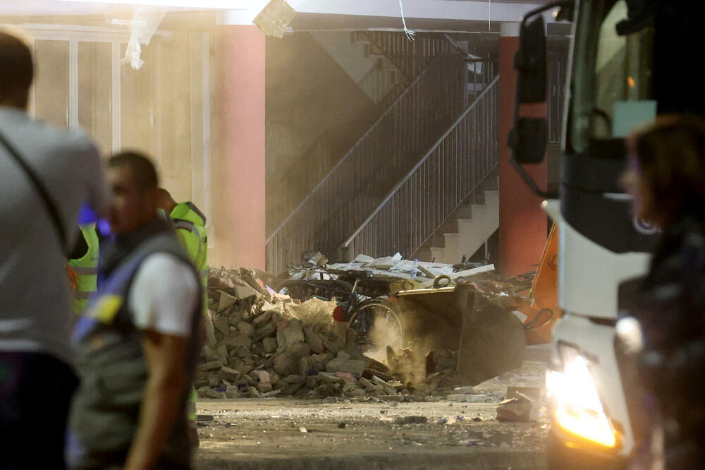 Sa mjesta nesreće u Novom Sadu, Foto: Reuters