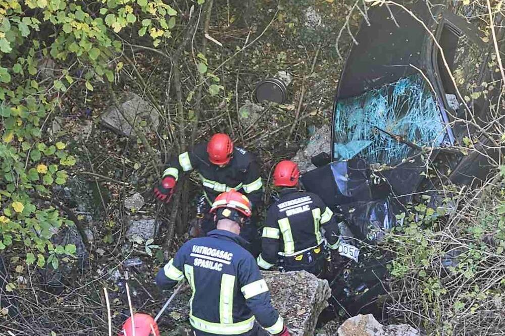 Spasioci na terenu, Foto: Služba zaštite i spašavanja Nikšić