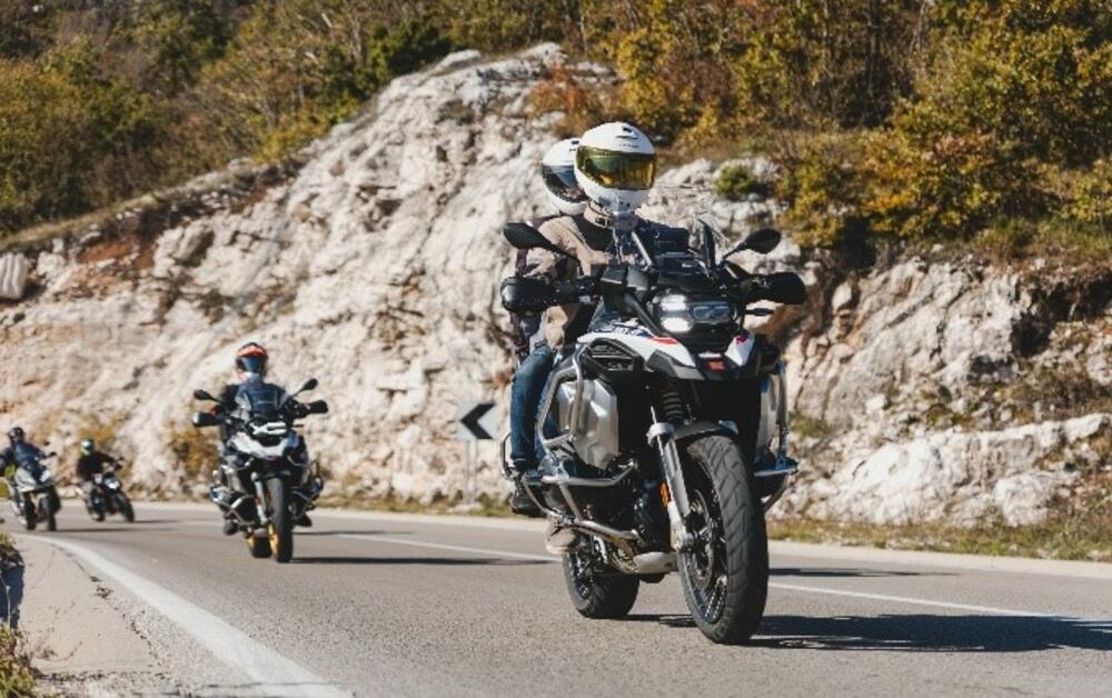 <p>U subotu je BMW Mottorad Voli Motors organizovao fenomenalnu vožnju i druženje sa moto zajednicom.</p>