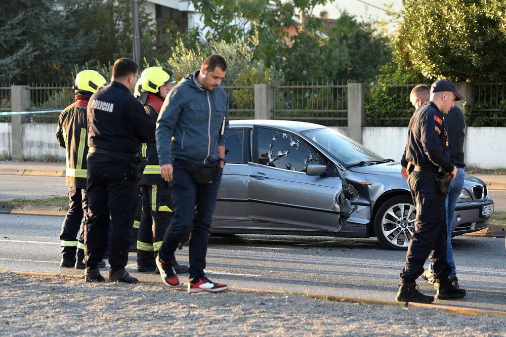 Uviđaj nakon ubistva Cetinjana Petra Lipovine i Žarka Pejakovića, Foto: Boris Pejović