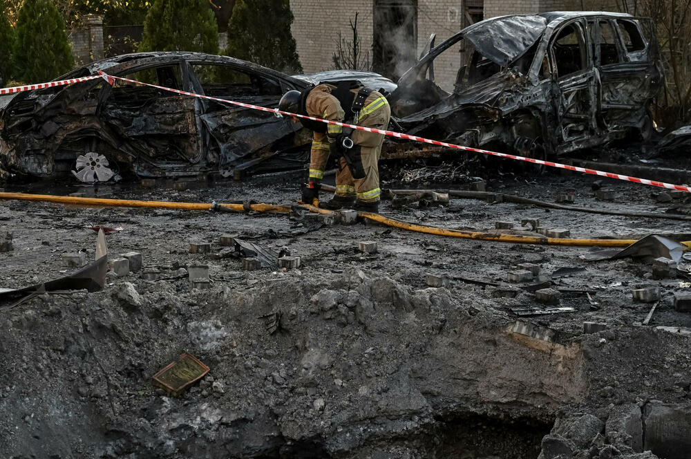 <p>Predsjednik Volodimir Zelenski, koji prisustvuje samitu evropskih lidera u Budimpešti, pozvao je saveznike Ukrajine da obezbijede više oružja kako bi pomogli Kijevu da odbrani nebo</p>