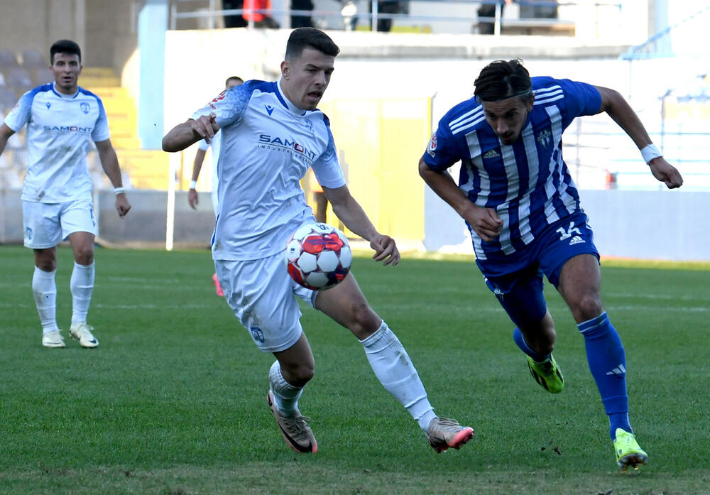 <p>Sava Milić u sudijskoj nadoknadi zaustavio lidera - 1:1 u prvoj utakmici 16. kola</p>