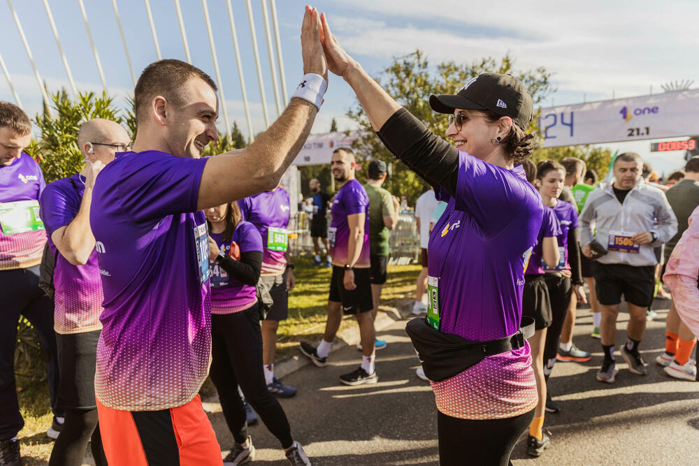 <p>Kao digitalni partner Millenium run-a, One danas poručuje „Fast. Connected. Unstoppable!“</p>