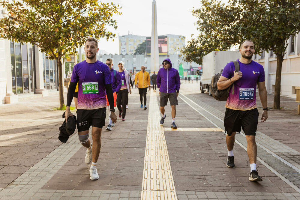 <p>Kao digitalni partner Millenium run-a, One danas poručuje „Fast. Connected. Unstoppable!“</p>