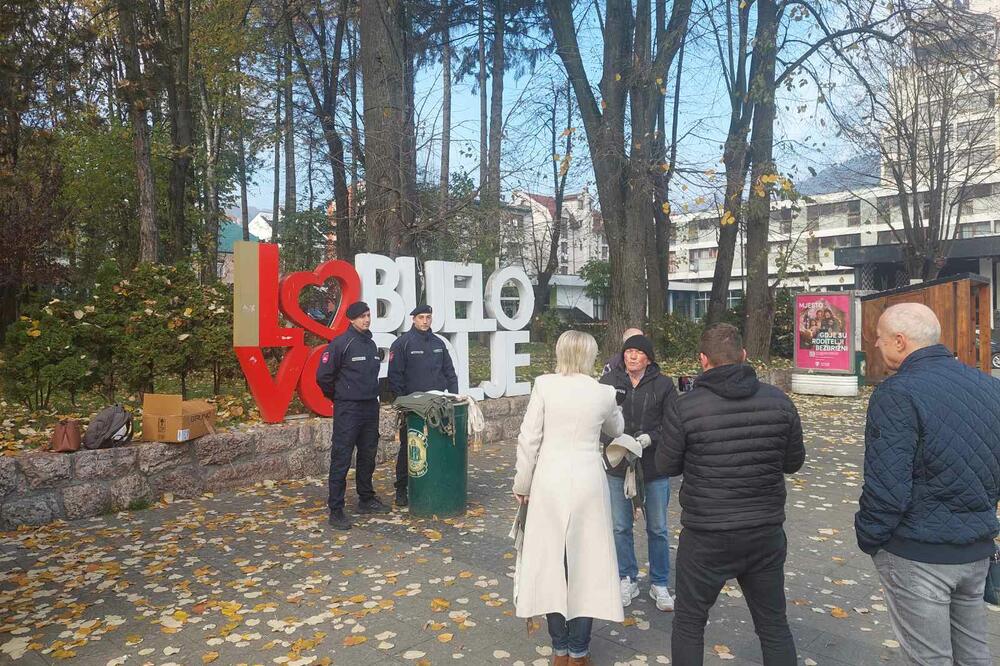 Opštine Bijelo Polje dijelila ekološke cegere građanima: Akcija...