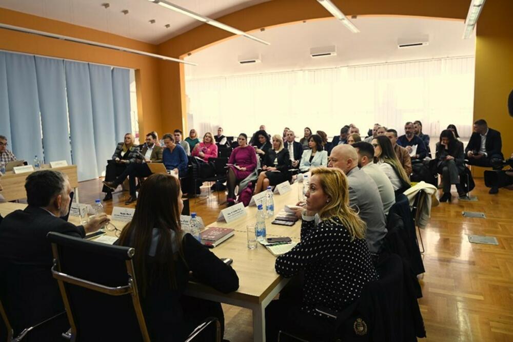 Detalj sa jučerašnje rasprave Nacrta zakona o visokom obrazovanju, Foto: Ministarstvo prosvjete, nauke i inovacija