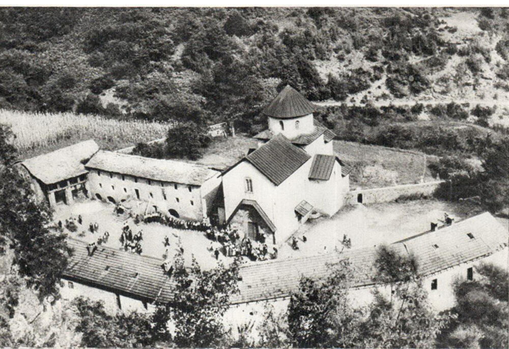 Manastir Morača i škola (arhivski snimak)