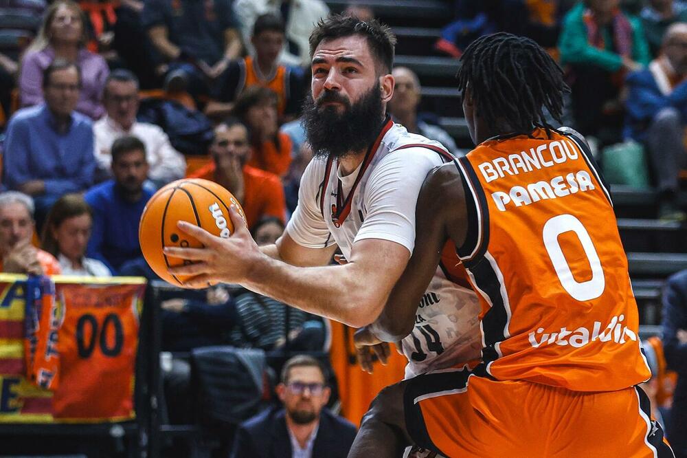 Bojan Dubljević na sinoćnjem meču, Foto: x.com/valenciabasket