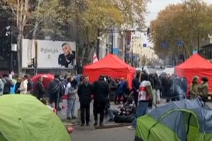 Gruzija: Demonstranti podigli kamp u Tbilisiju, obećavaju da se...