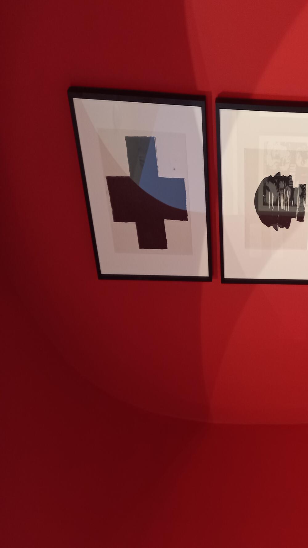 <p>U Podgorici otvorena izložba "Ausstellung! Laibach Kunst: Revolucija još traje". Osnivač i umjetnički direktor grupe Lajbah Ivan Novak predlaže i drugi dio postavke, ali i koncert u Podgorici</p>