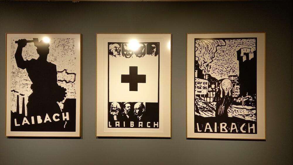 <p>U Podgorici otvorena izložba "Ausstellung! Laibach Kunst: Revolucija još traje". Osnivač i umjetnički direktor grupe Lajbah Ivan Novak predlaže i drugi dio postavke, ali i koncert u Podgorici</p>