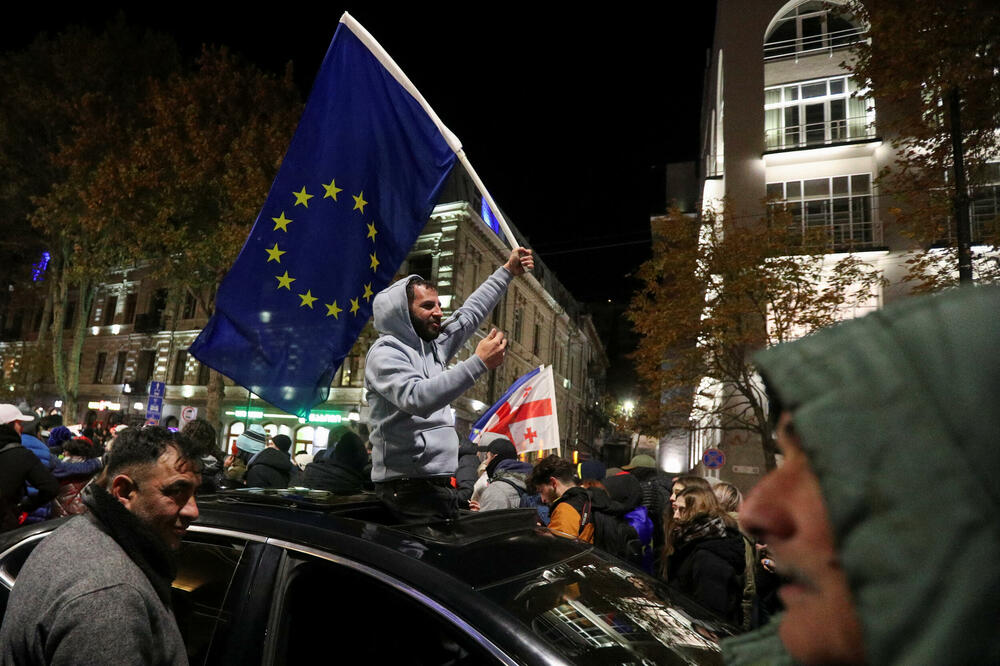 <p>Lider Koalicije za promjene Nika Melija obećao je da će opozicija "učiniti sve da porazi takozvanu vladu, samoproglašenu vladu"</p>