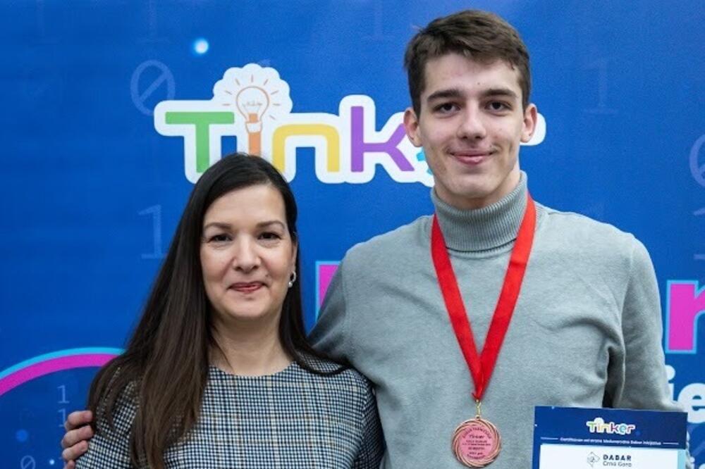 Matija Kenjić i Dragana Crvenica (Erste banka) nakon jednog od “Dabar” nadmetanja, Foto: Tinker.me