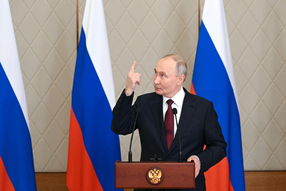 Putin juče na konferenciji za novinare u Astani, Foto: Rojters