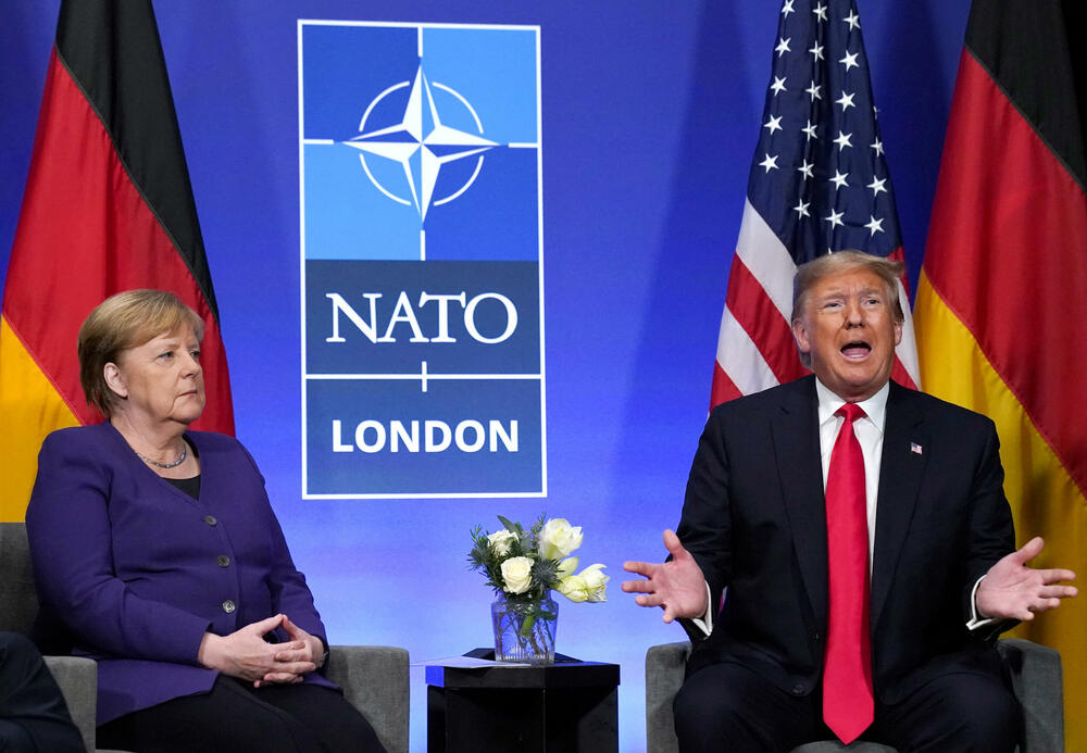 Merkel i Tramp na marginama NATO samita u Britaniji u decembru 2019.