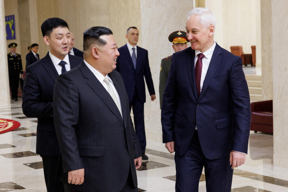 Kim Džong Un i Belousov, Foto: REUTERS