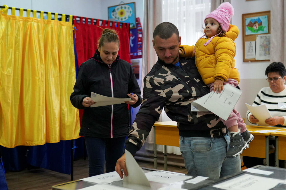 Sa jednog biračkog mjesta, Foto: Reuters