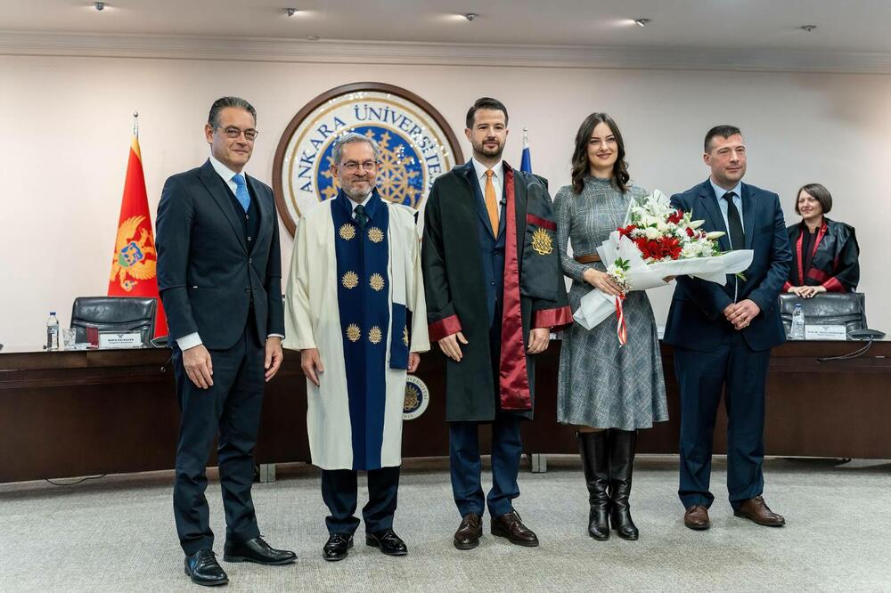 <p>"Prijateljstvo između naše dvije zemlje ima svoje istorijske i kulturne korijene, na koje možemo biti jednako ponosni. Diplomatski odnosi, uspostavljeni prije 145 godina, ostaju važan temelj u razvoju bilateralnih odnosa između Crne Gore i Turske, koji su rezultirali, i nastavljaju da rezultiraju, saradnjom u mnogim oblastima društvenog života", rekao je Milatović</p>