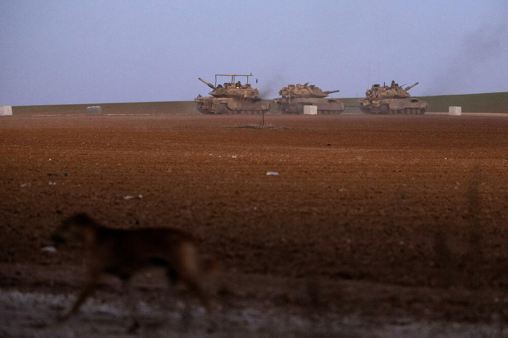 Izraelski tenkovi u manevru u blizini granice sa Gazom, Foto: REUTERS